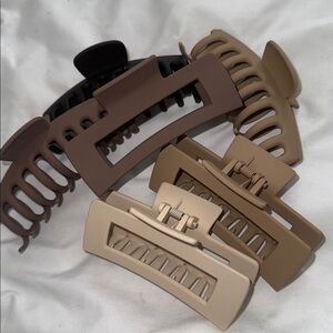 Set of Hair Claw Clips in Neutral Tones